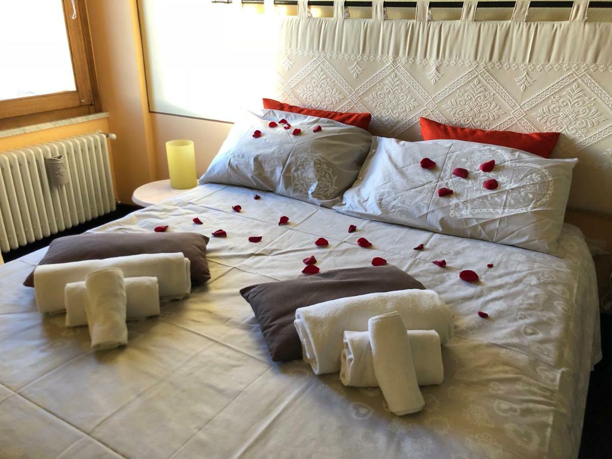 Romantic Suite Canelles Cagliari Exterior foto